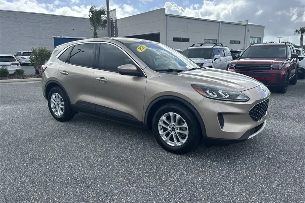 2020 Ford Escape SE photo 1
