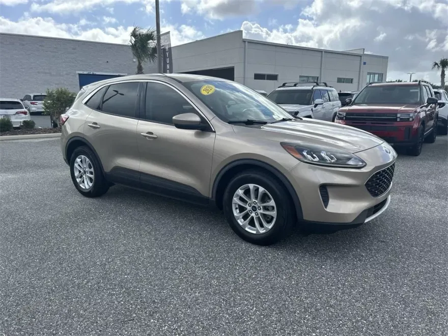 2020 Ford Escape SE photo 1