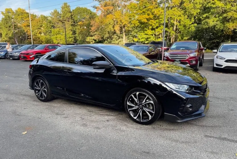 2018 Honda Civic Si photo 1