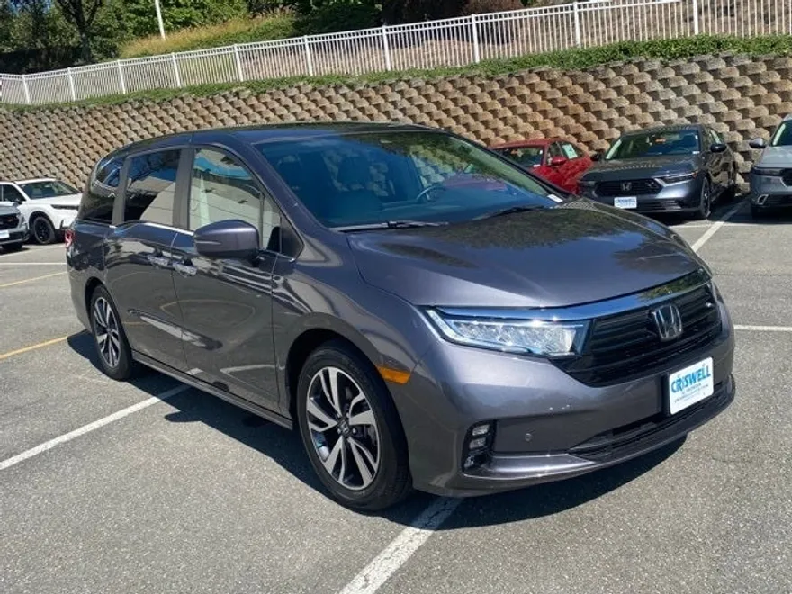 2021 Honda Odyssey Touring photo 1