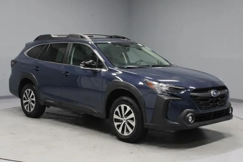 2023 Subaru Outback Premium photo 1