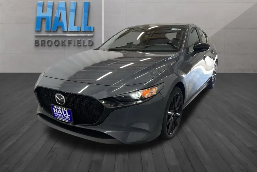 2026 Mazda Mazda3 Hatchback 2.5 s Carbon photo 1