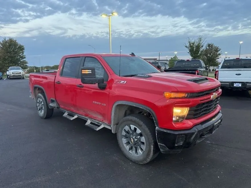 2024 Chevrolet Silverado 2500HD Custom photo 1
