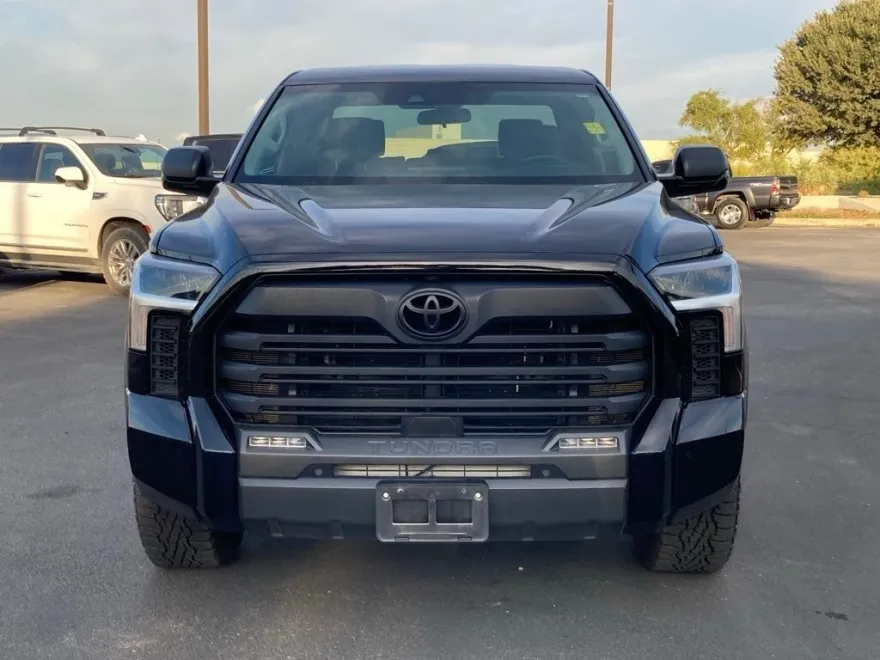 2023 Toyota Tundra SR5 photo 1