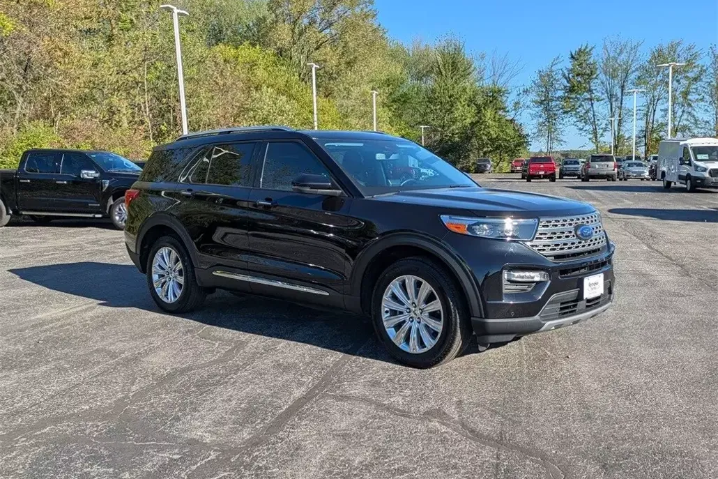 2024 Ford Explorer Limited photo 1