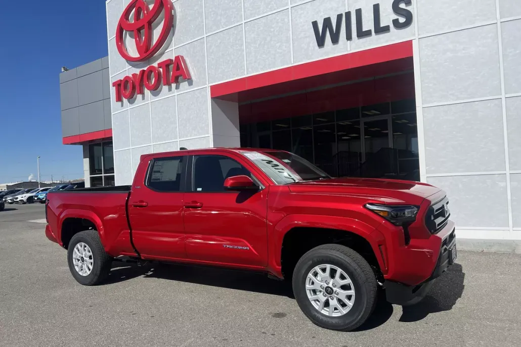 2025 Toyota Tacoma SR5 photo 1