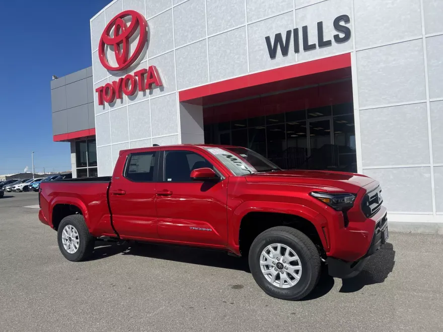 2025 Toyota Tacoma SR5 photo 1