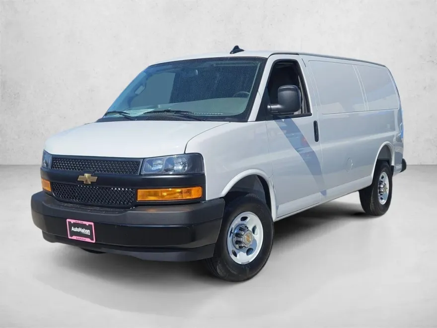 2025 Chevrolet Express Cargo 2500 Base photo 1