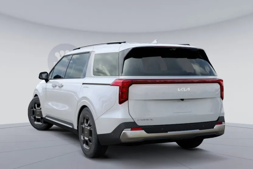 2026 Kia Carnival SX photo 1