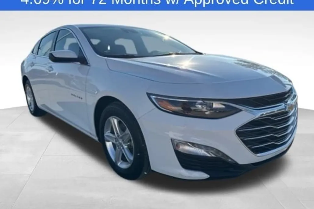 2024 Chevrolet Malibu 1LT photo 1