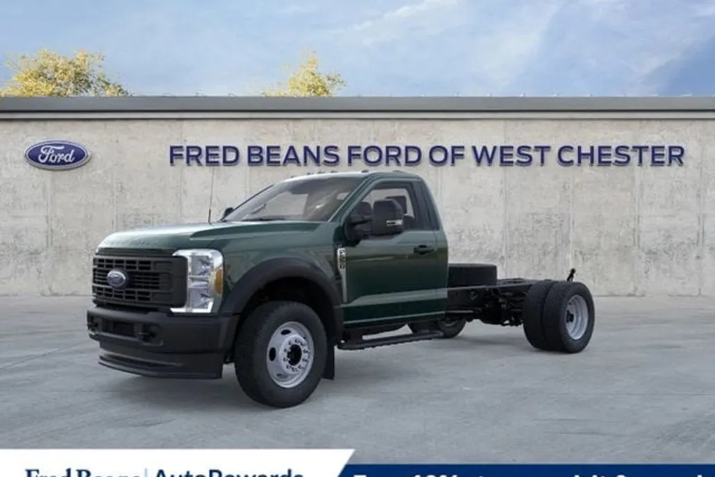 2025 Ford F-550 XL photo 1