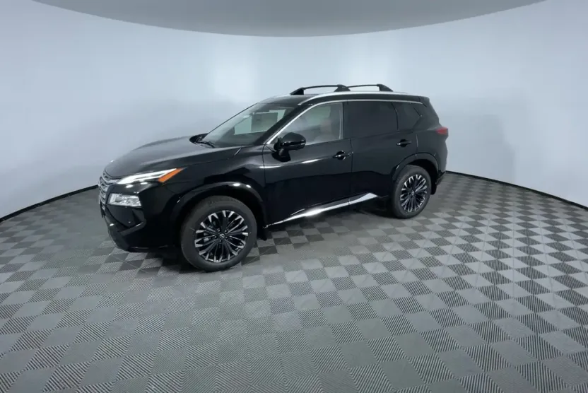 2026 Nissan Rogue Platinum photo 1