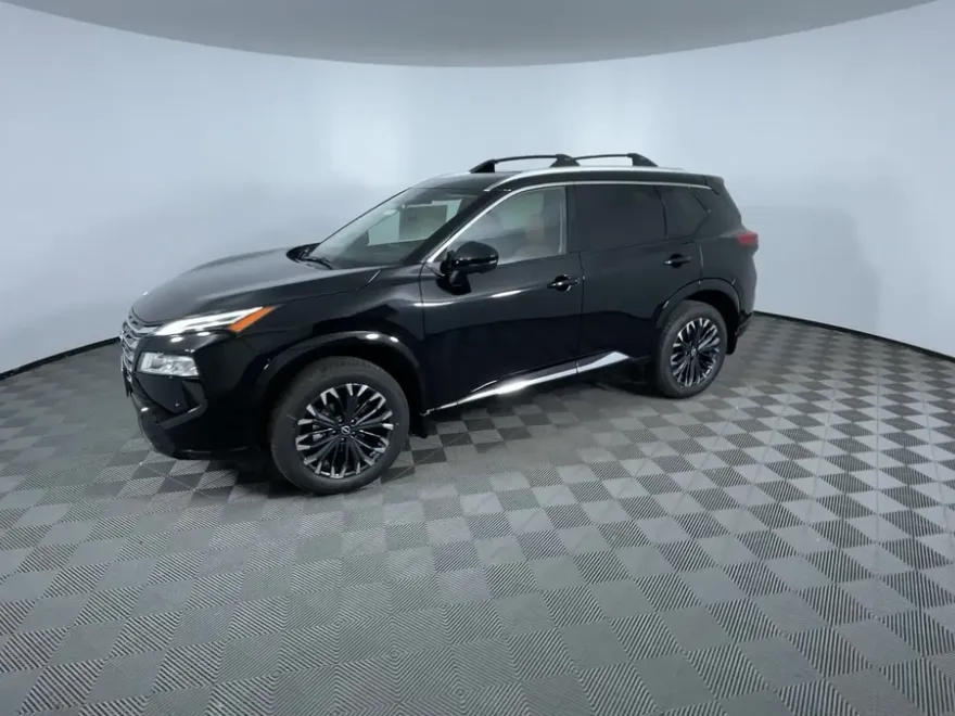 2026 Nissan Rogue Platinum photo 1