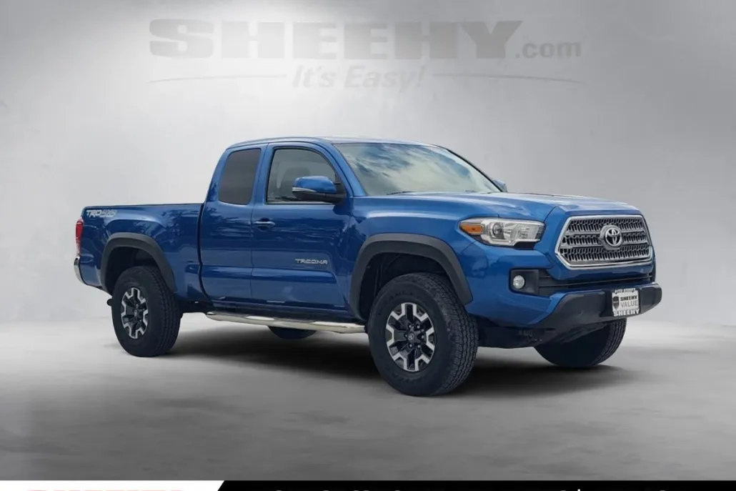 2017 Toyota Tacoma TRD Off-Road photo 1