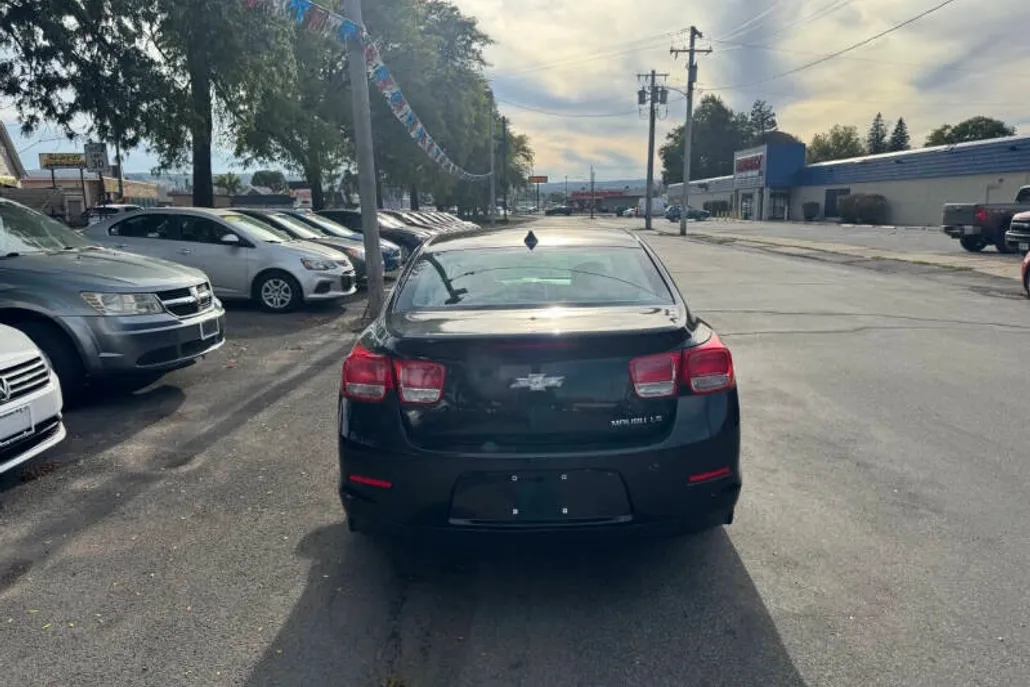 2014 Chevrolet Malibu LS photo 1