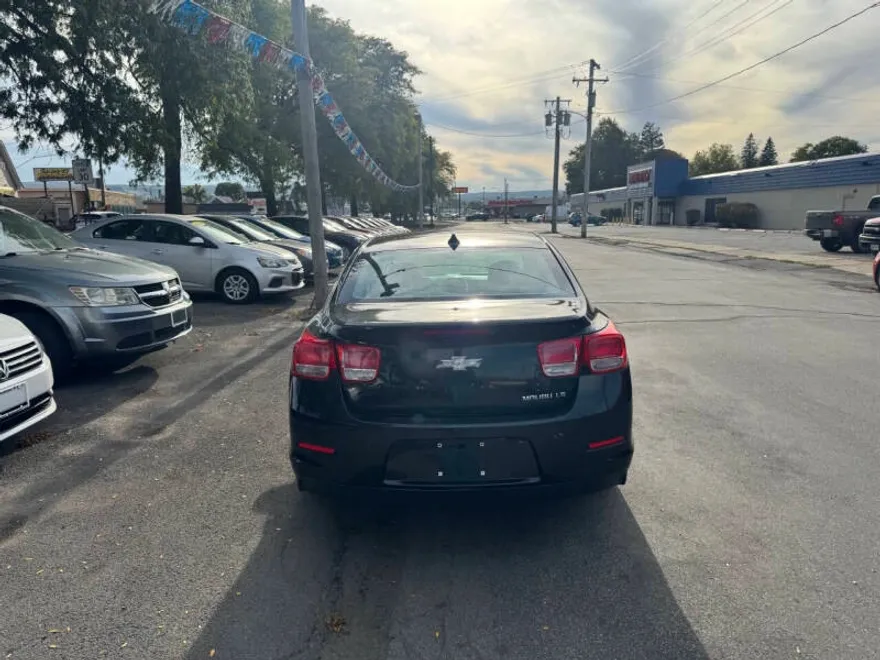 2014 Chevrolet Malibu LS photo 1