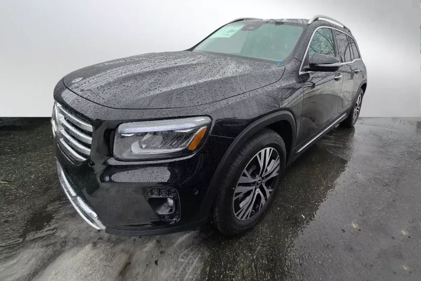 2024 Mercedes Benz GLB 250 photo 1