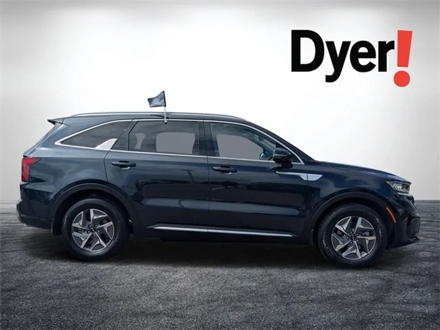 2022 Kia Sorento Hybrid EX photo 1