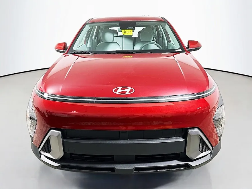 2026 Hyundai Kona SE photo 1