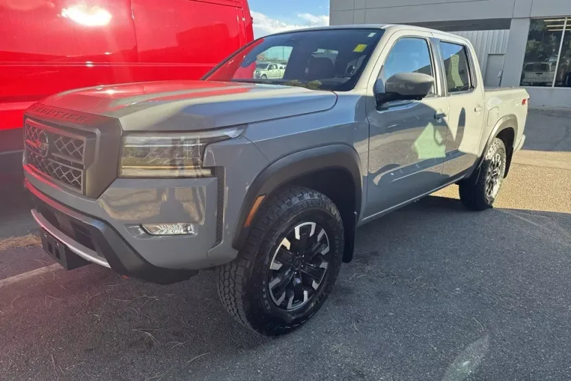 2022 Nissan Frontier PRO-4X photo 1