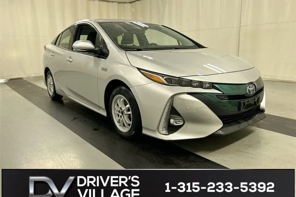 2018 Toyota Prius Prime Plus photo 1