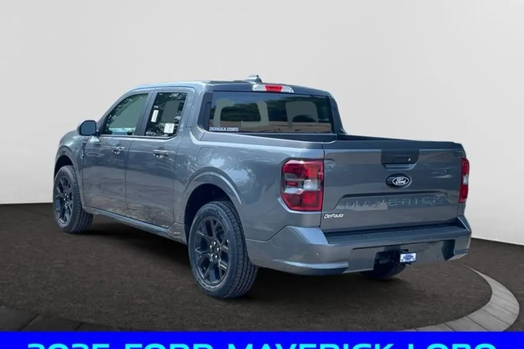 2025 Ford Maverick photo 1