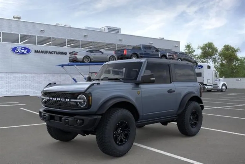 2025 Ford Bronco Badlands photo 1