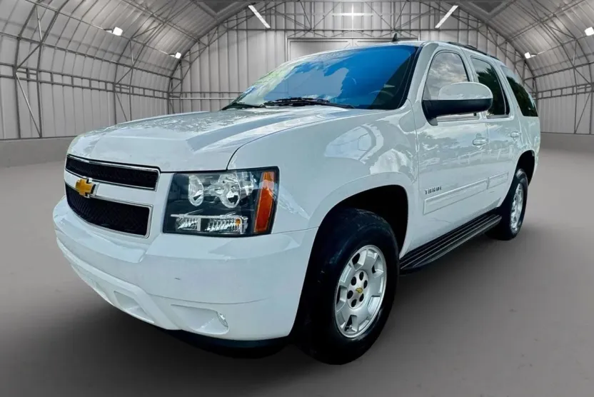 2014 Chevrolet Tahoe LT photo 1