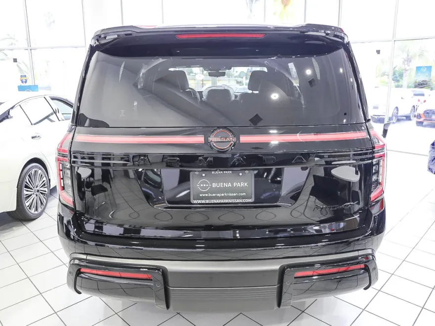 2025 Nissan Armada photo 1