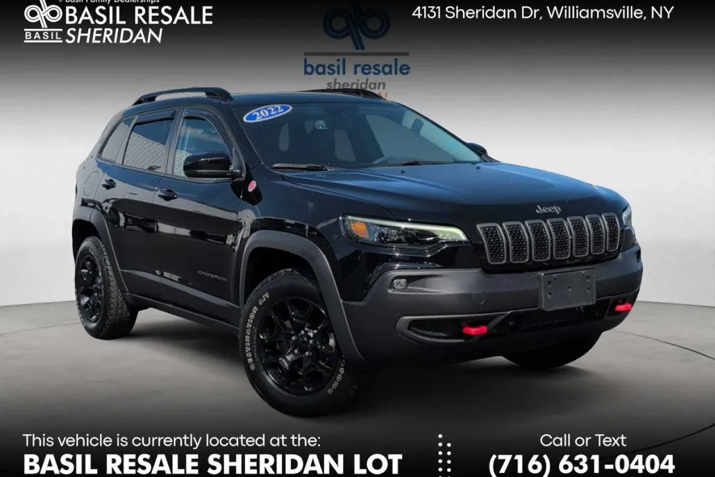 2022 Jeep Cherokee Trailhawk photo 1