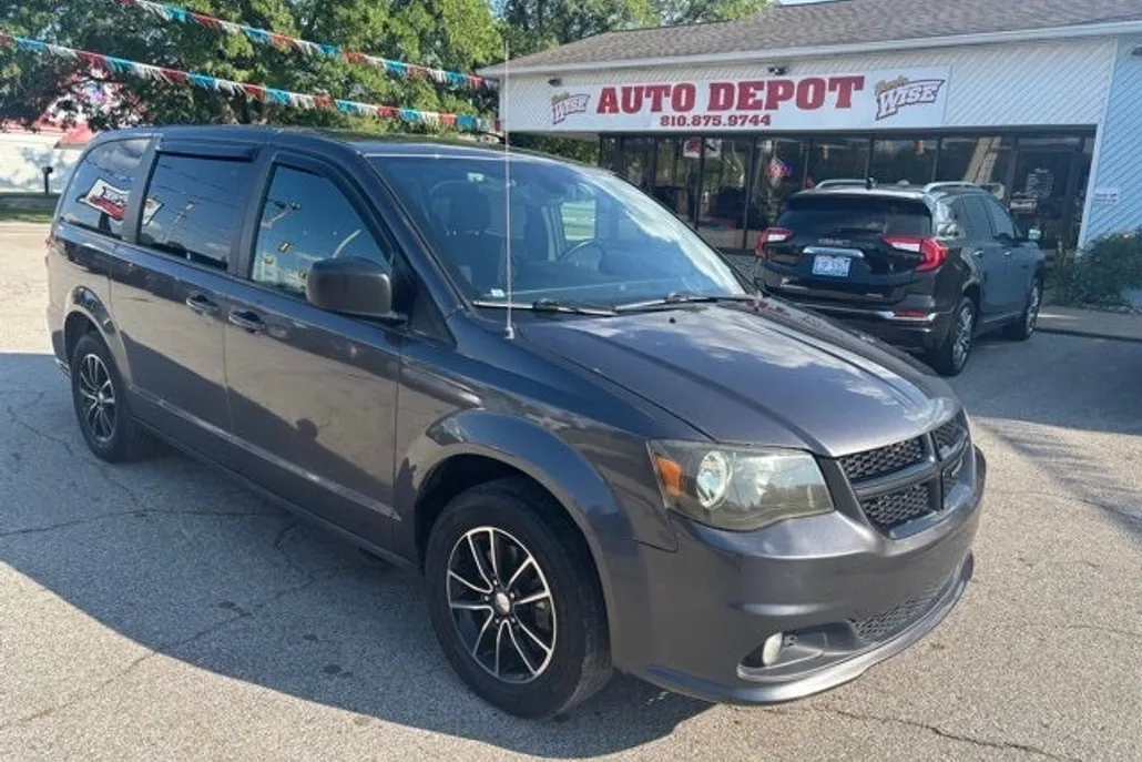 2018 Dodge Grand Caravan SE photo 1
