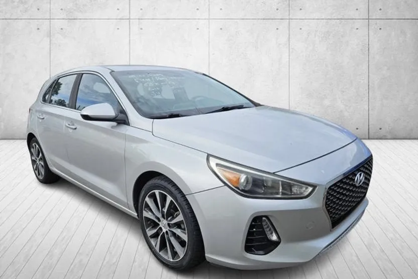 2018 Hyundai Elantra GT Base photo 1