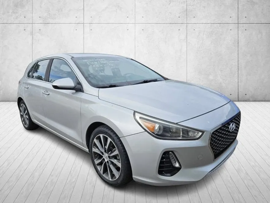 2018 Hyundai Elantra GT Base photo 1