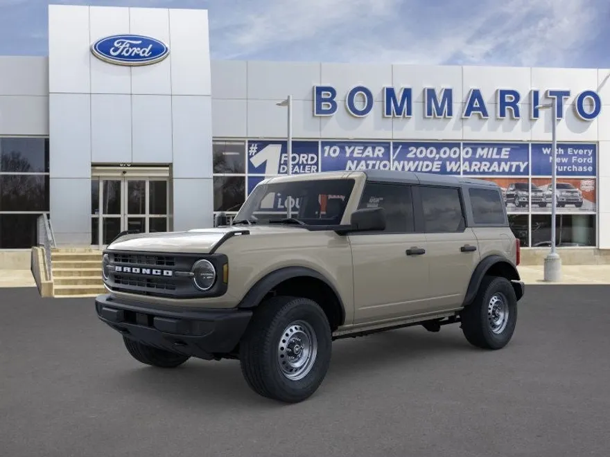 2025 Ford Bronco Base photo 1