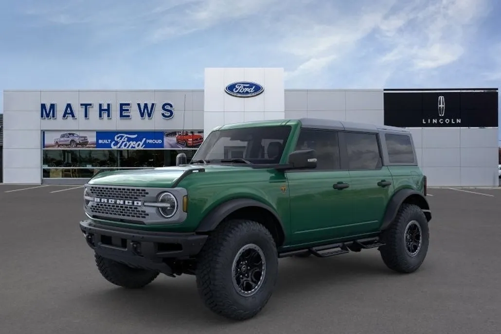 2024 Ford Bronco Badlands photo 1
