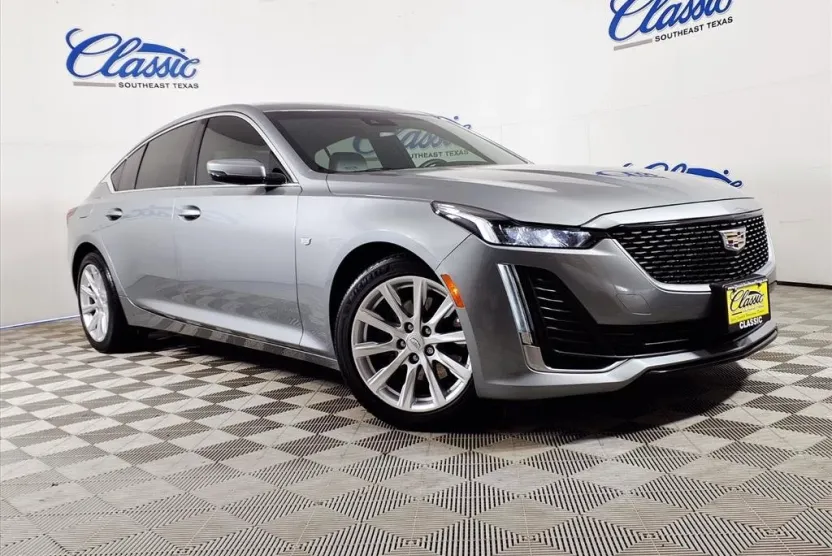 2023 Cadillac CT5 Luxury photo 1