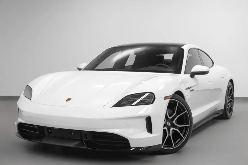2025 Porsche Taycan 4S photo 1