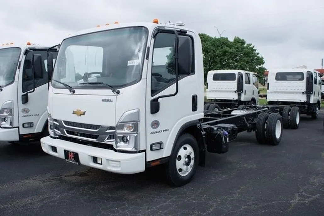 2024 Chevrolet Silverado 4500HD photo 1