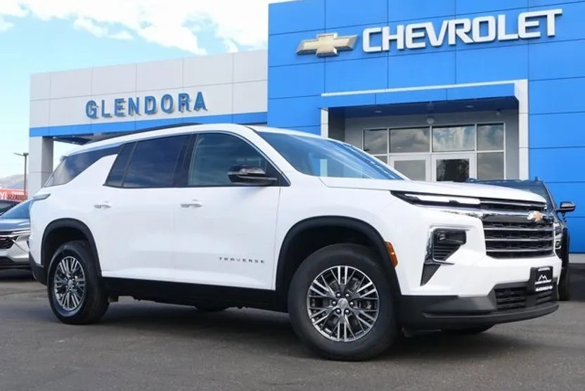 2025 Chevrolet Traverse 1LT photo 1