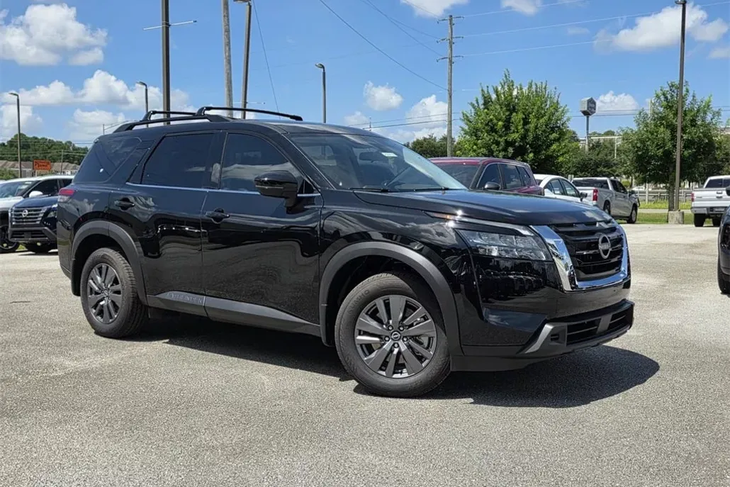 2025 Nissan Pathfinder SV photo 1