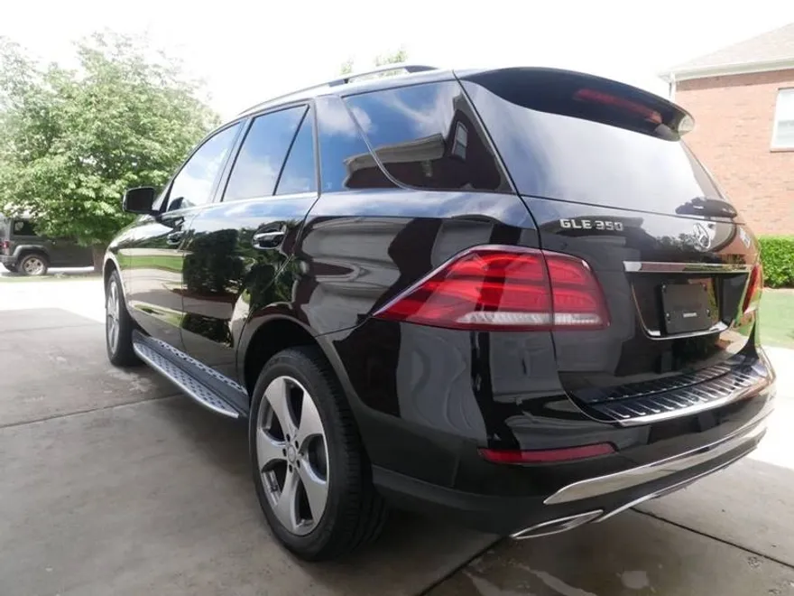 2017 Mercedes Benz GLE photo 1
