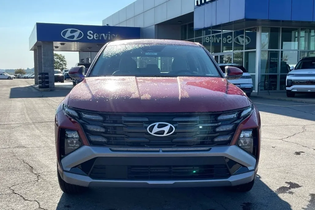 2026 Hyundai Tucson SE photo 1