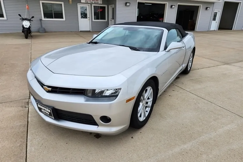 2015 Chevrolet Camaro 1LT photo 1