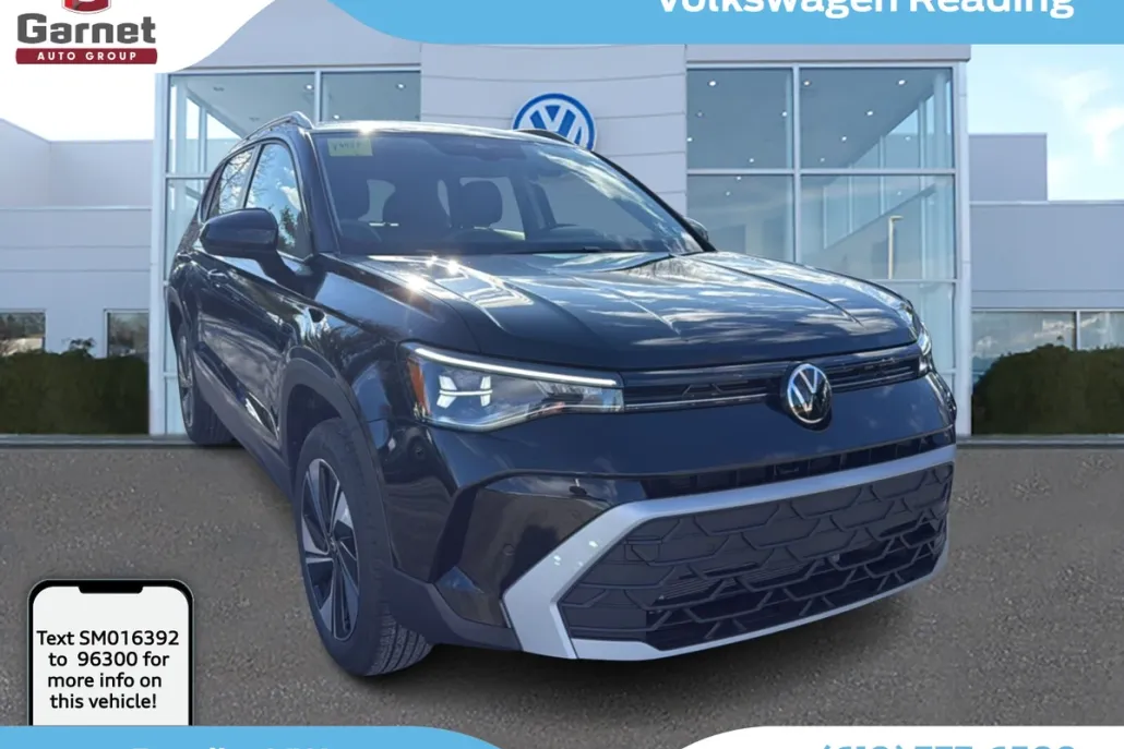 2025 Volkswagen Taos SE photo 1