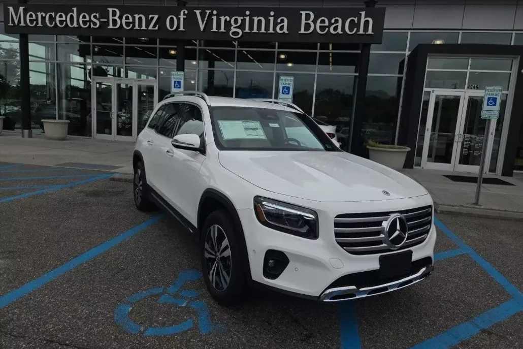 2025 Mercedes Benz GLB 250 4MATIC photo 1