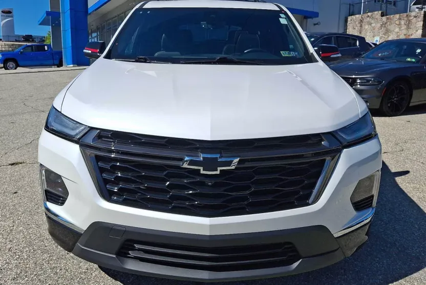2022 Chevrolet Traverse Premier photo 1