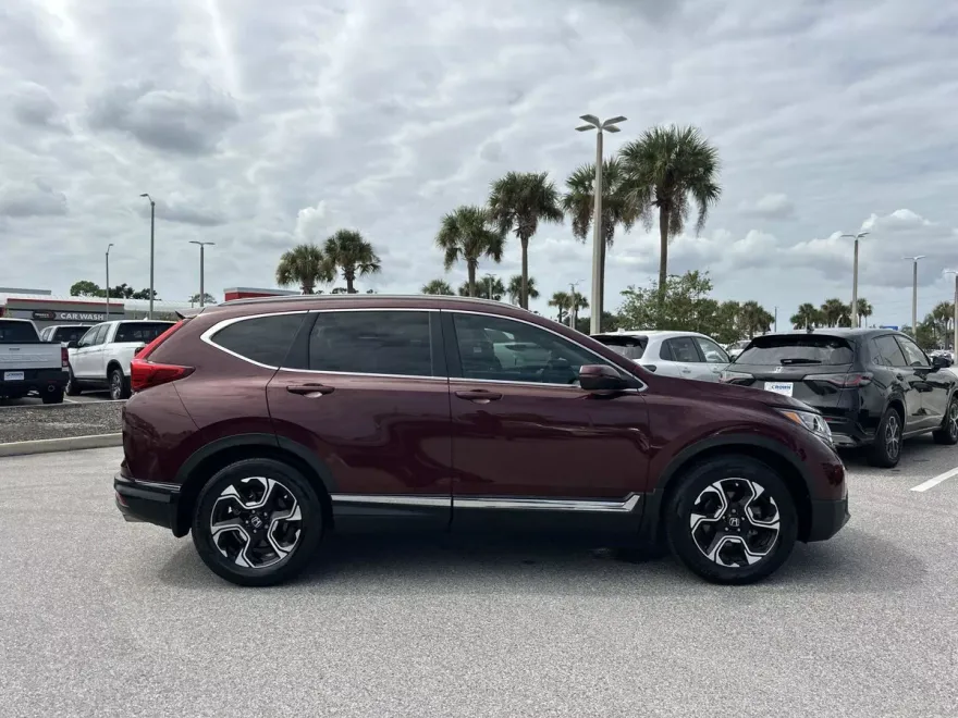 2018 Honda CR-V Touring photo 1