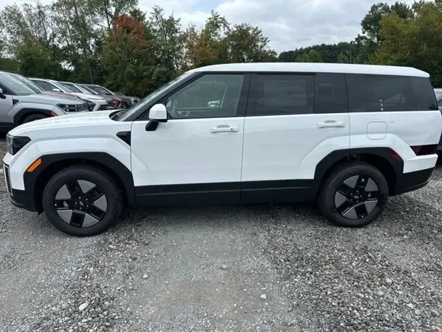 2026 Hyundai Santa Fe SE photo 1