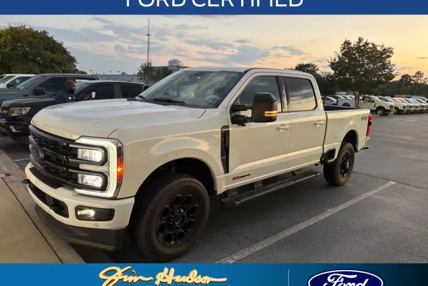 2024 Ford F-250 Lariat photo 1