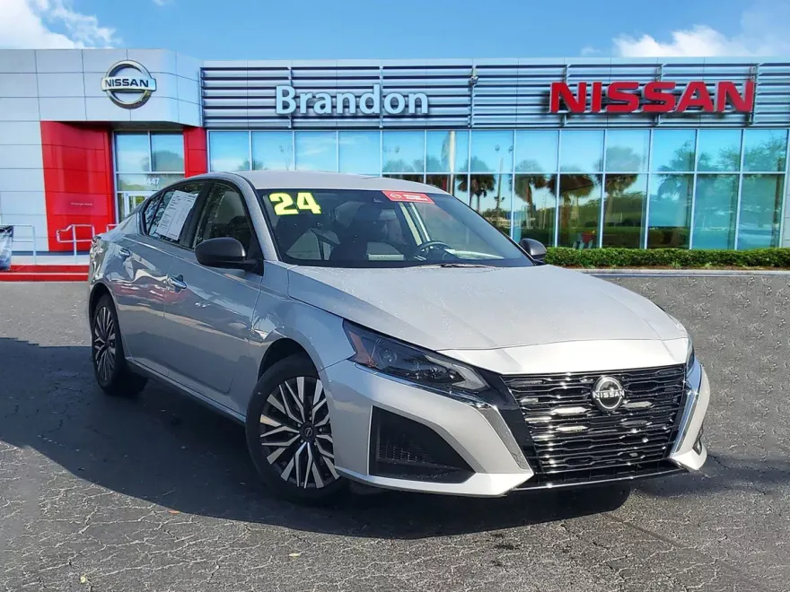 2024 Nissan Altima 2.5 SV photo 1